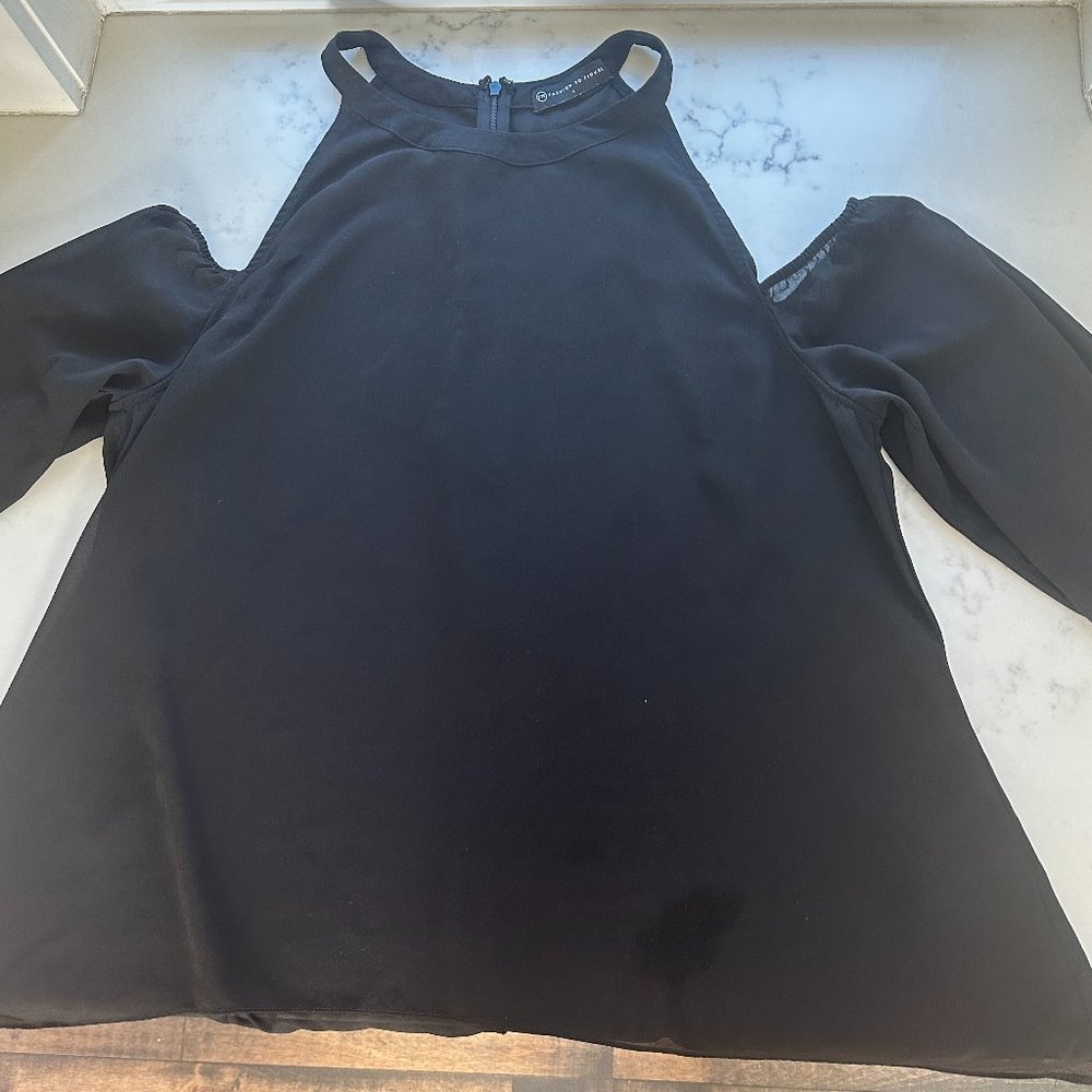 Fashion to Figure women's top 	New